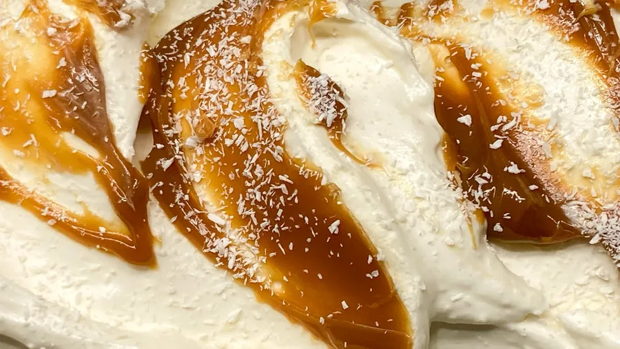Coco y Dulce de Leche — helado artesanal de Arkyn con coco rallado